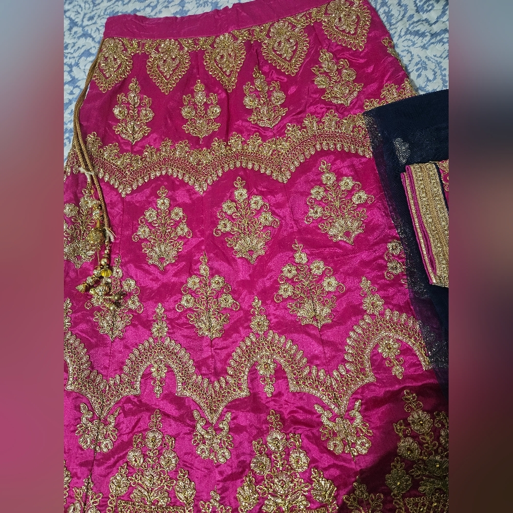 Traditional Women’s Pink Lehenga with Gold Embroidery - Picture 5 of 8